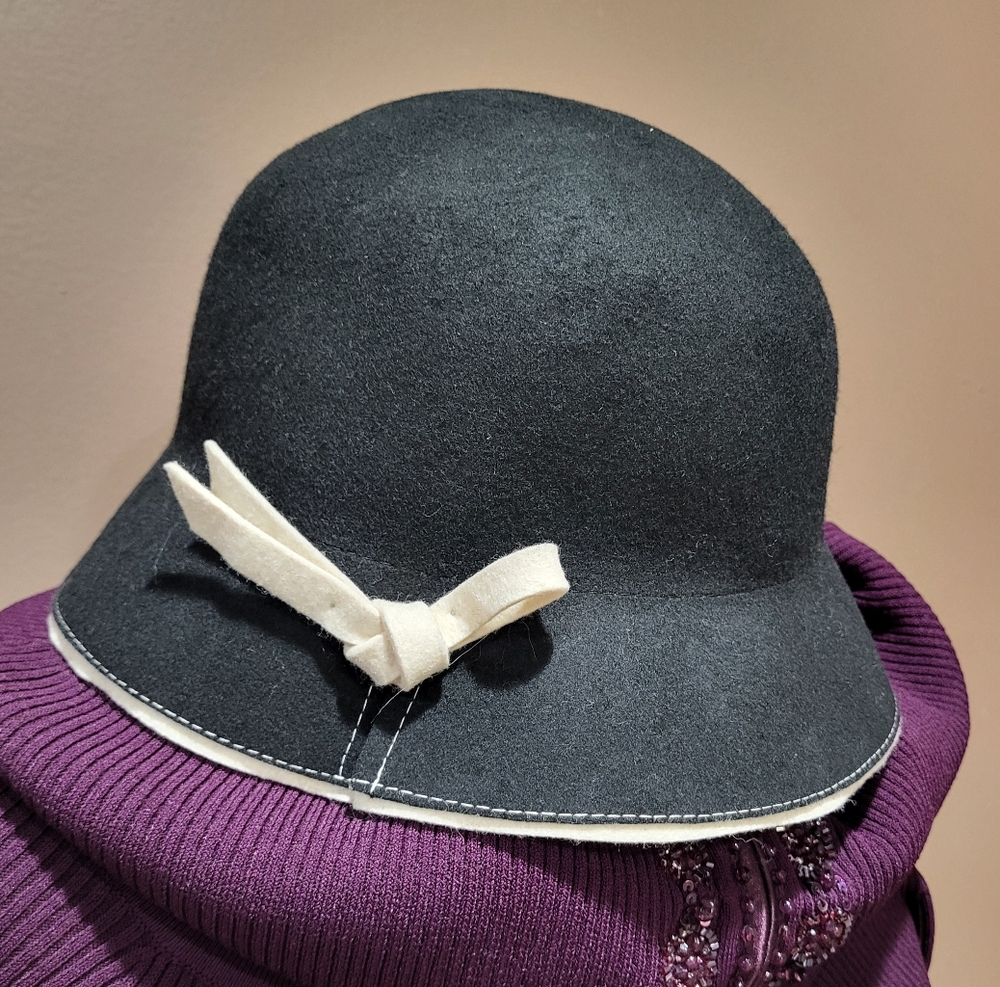White House Black Market 100% wool black bowler cloche hat